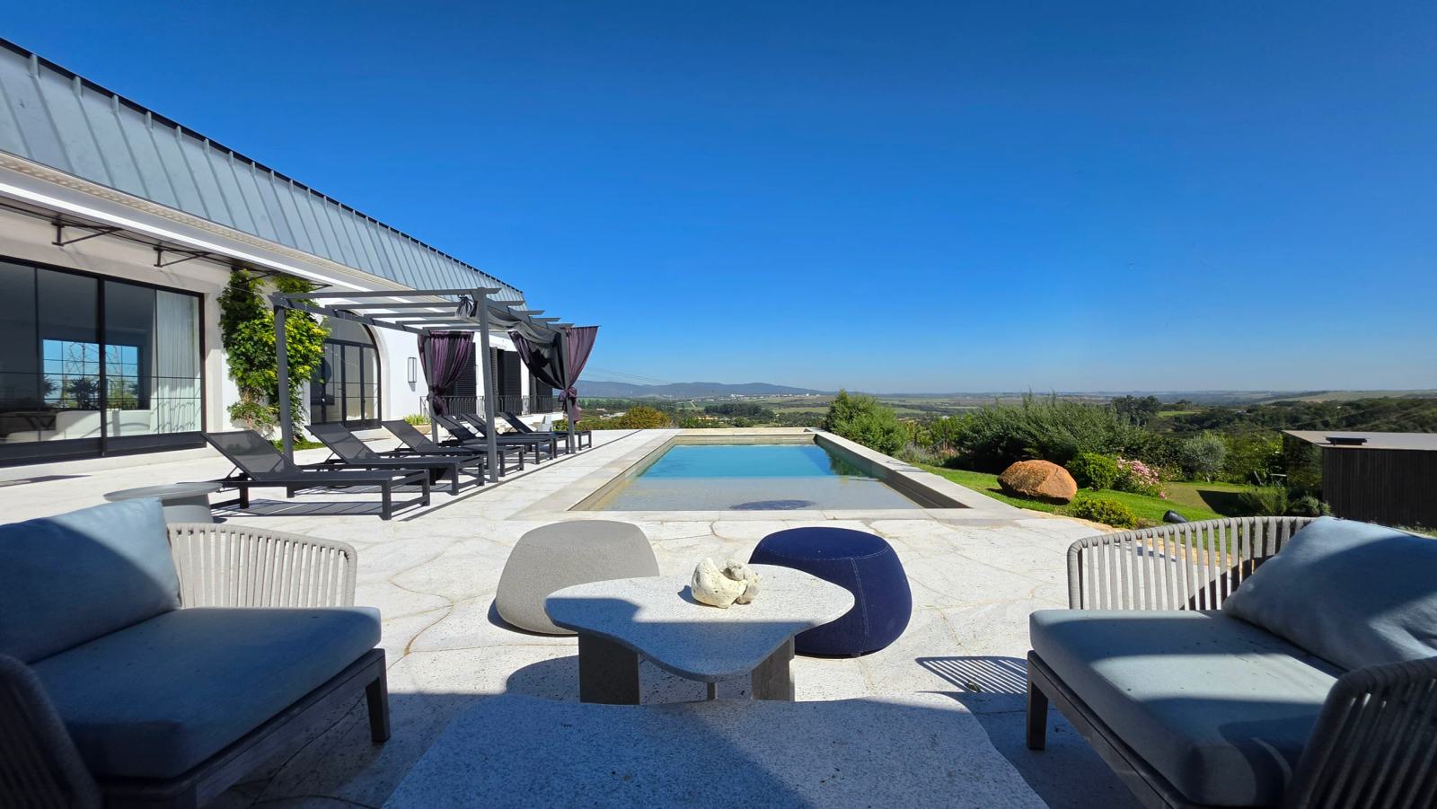 Casa a venda e locação Na fazenda Boa Vista Projeto de Duda Porto Vila Francesa Provençal - piscina gourmet
