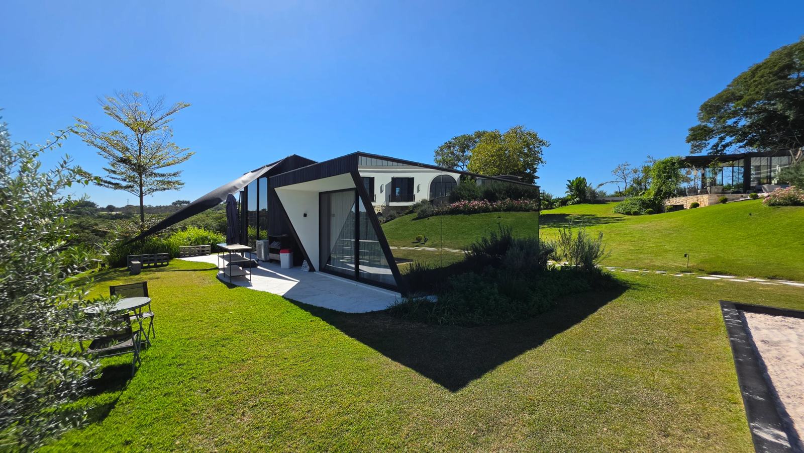 Casa a venda e locação Na fazenda Boa Vista Projeto de Duda Porto Vila Francesa Provençal - atelie academia