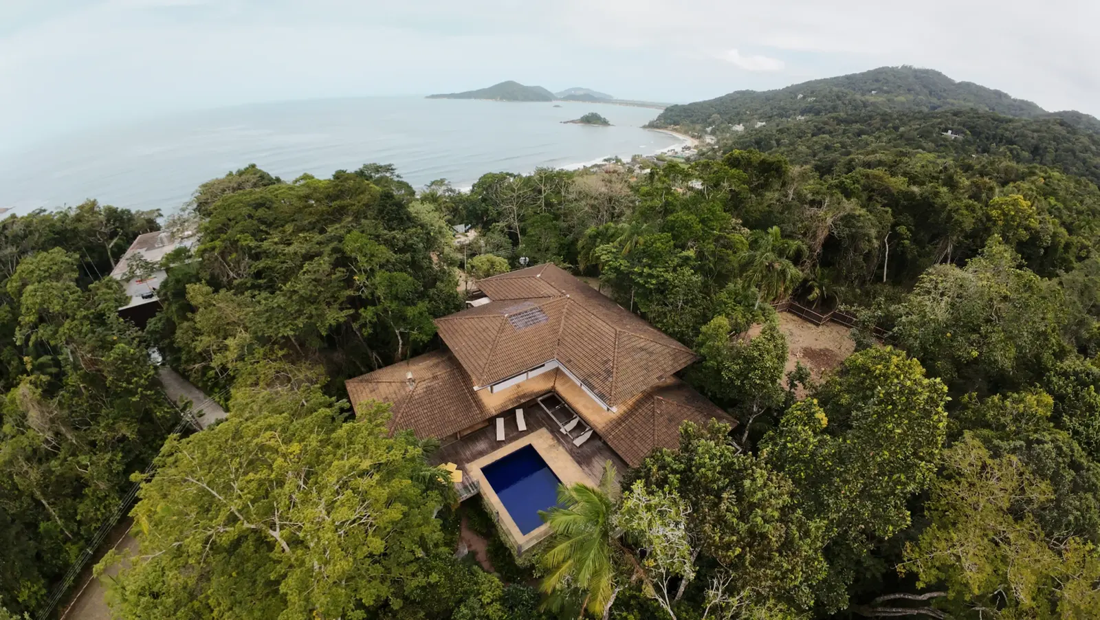 Fachada — Iporanga, Guarujá, à venda e para locação, Casa