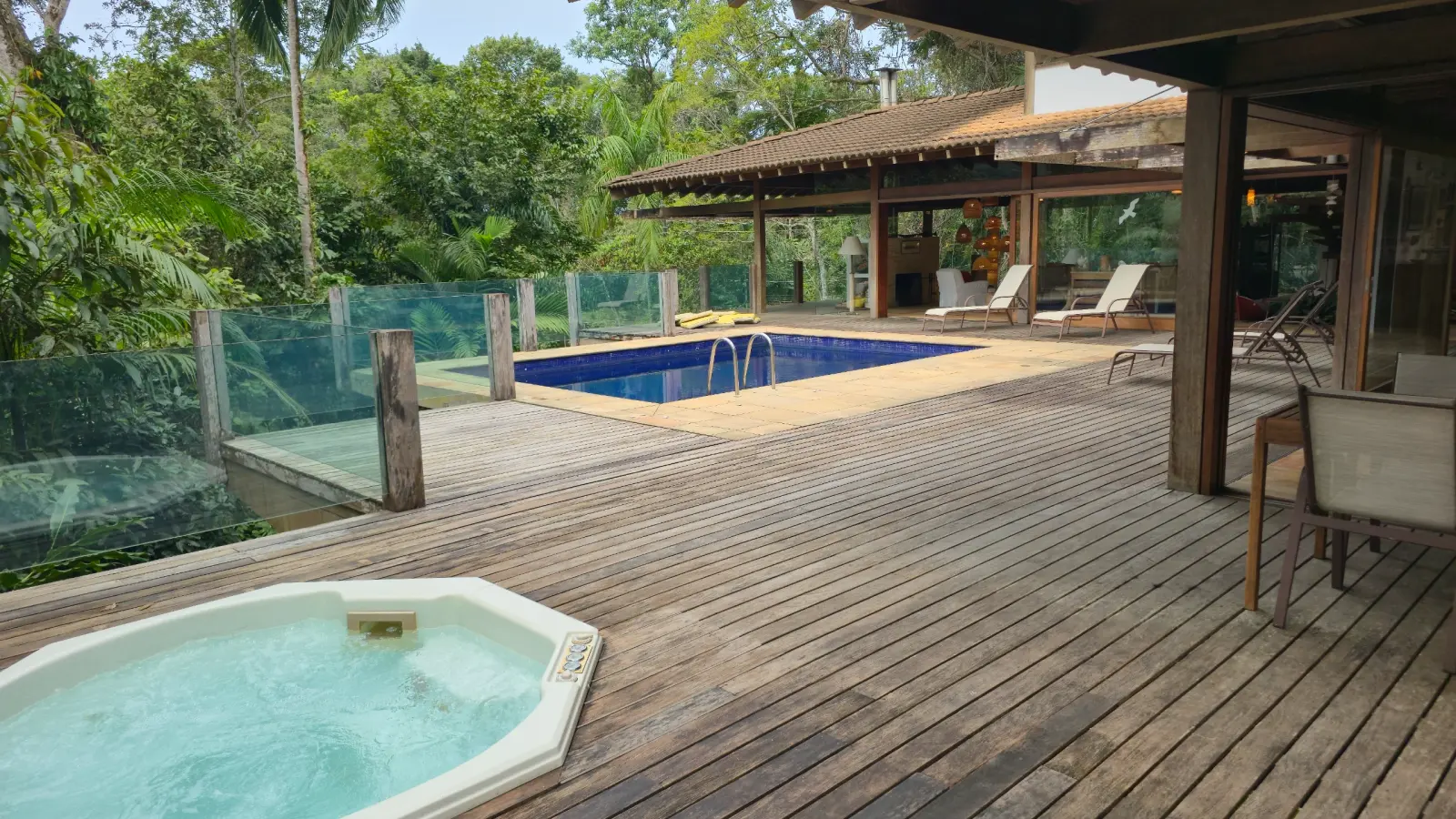 Área externa 13 — Iporanga, Guarujá, para temporada, Casa