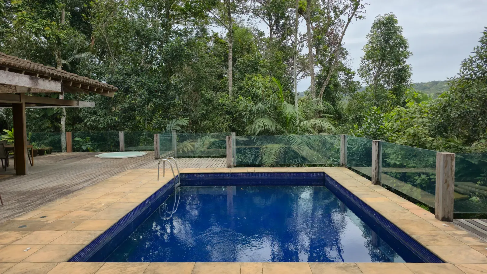 Área externa 2 — Iporanga, Guarujá, para temporada, Casa