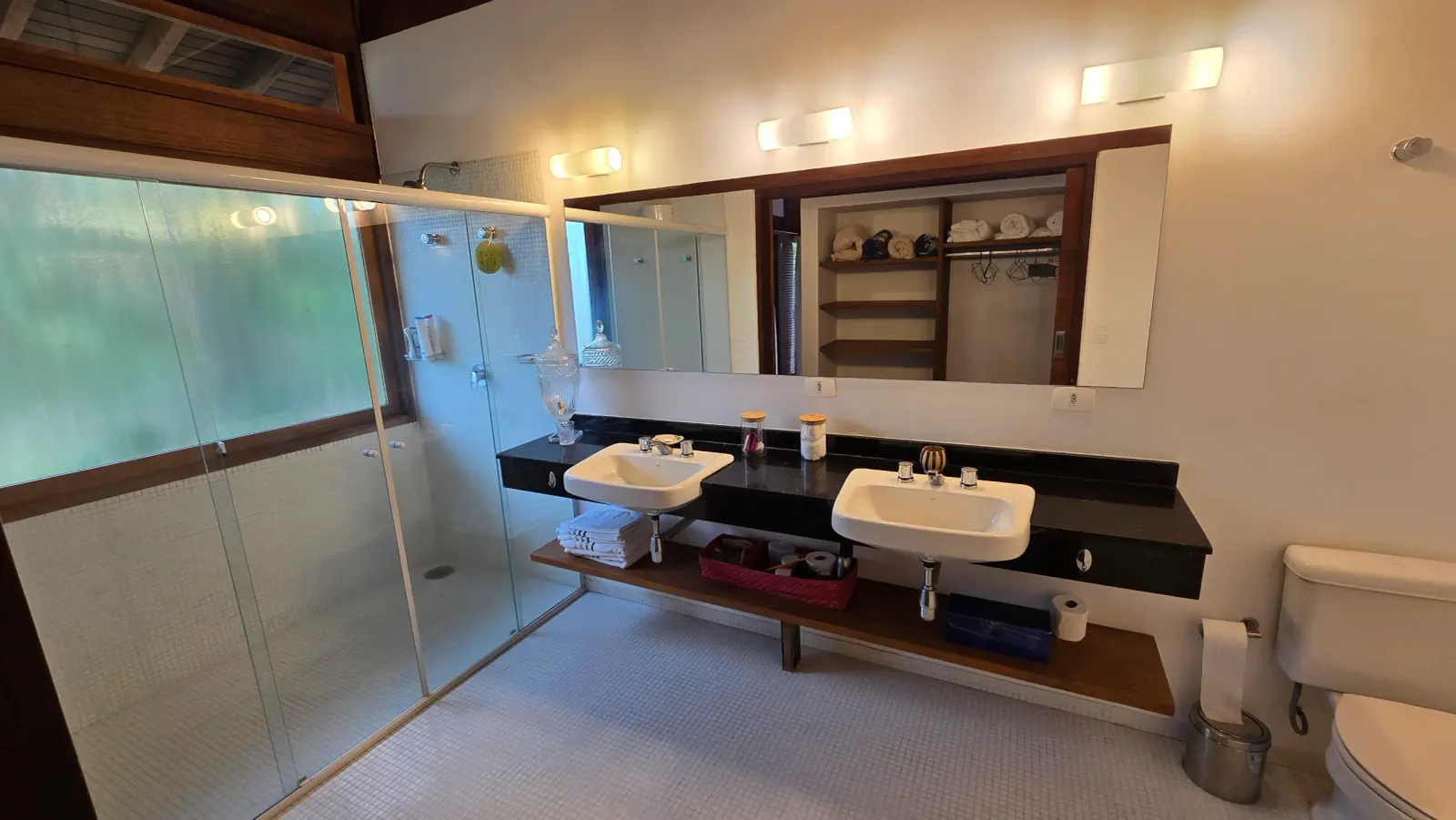 Suíte 5 — Iporanga, Guarujá, para temporada, Casa
