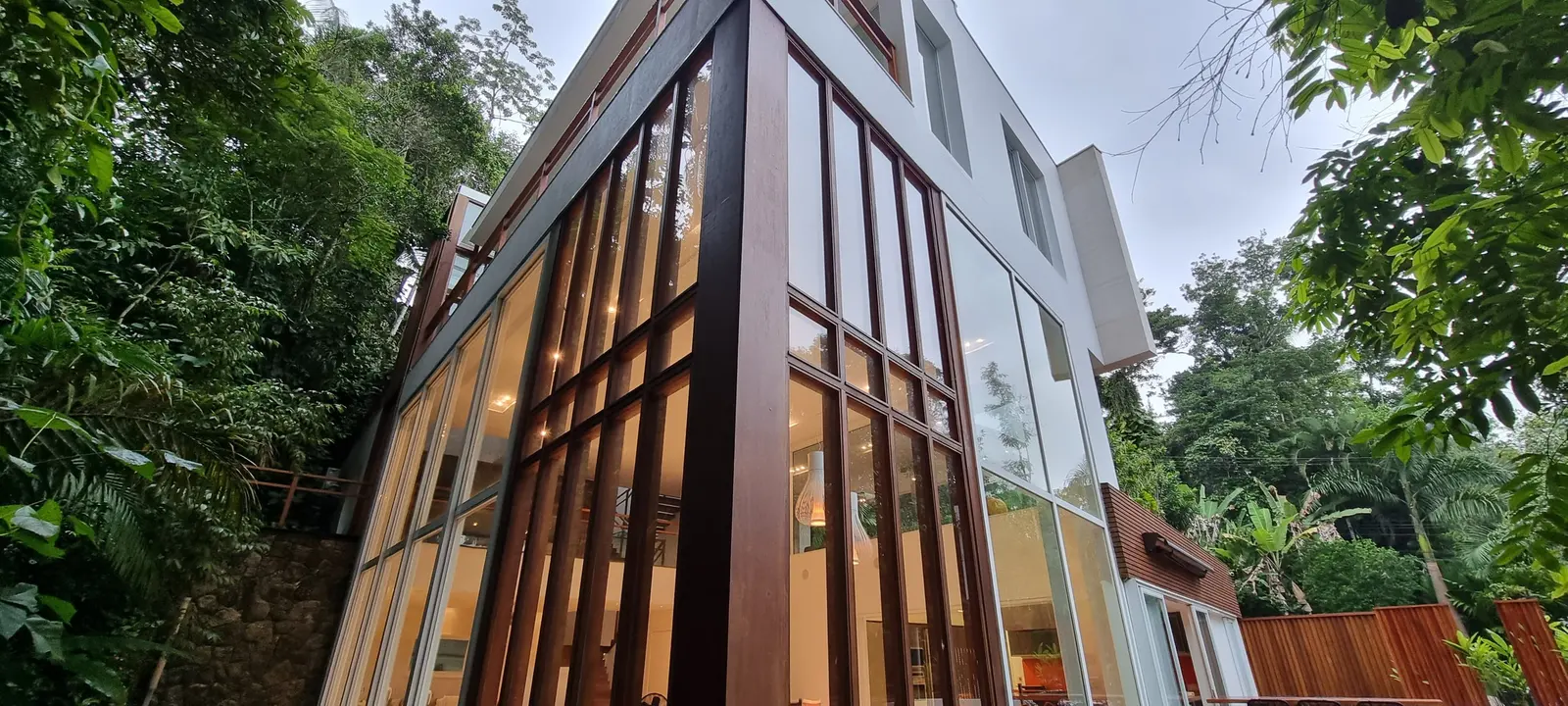 Área externa 10 — Iporanga, Guarujá, para temporada, Casa