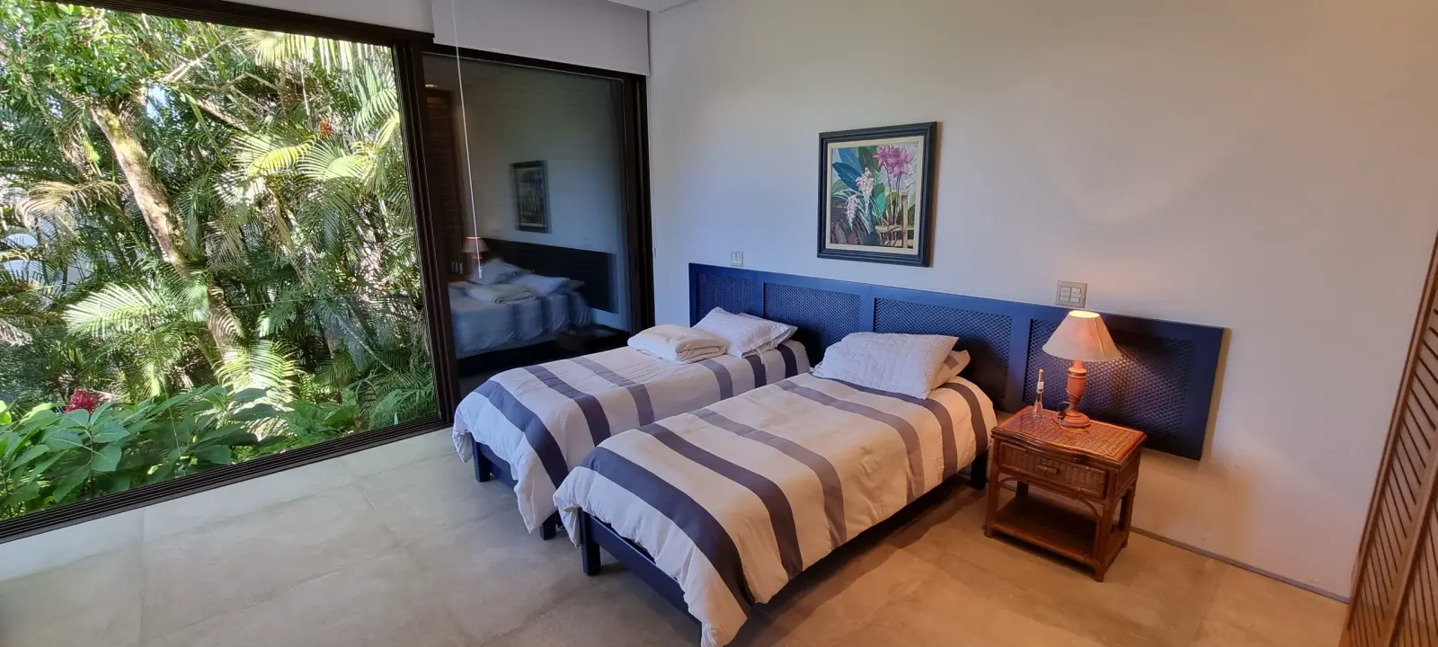 Suíte 13 — Iporanga, Guarujá, para temporada, Casa