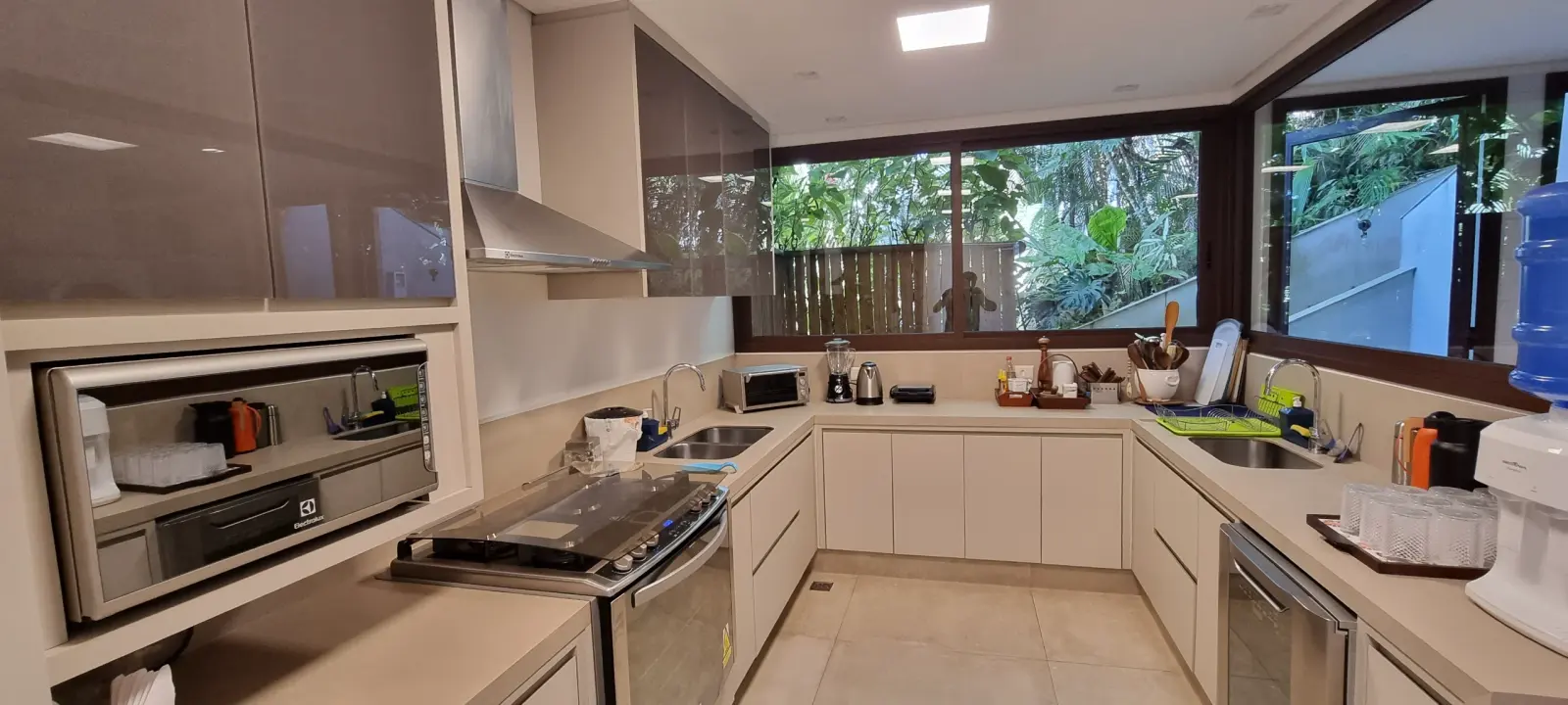 Área de serviço 4 — Iporanga, Guarujá, para temporada, Casa