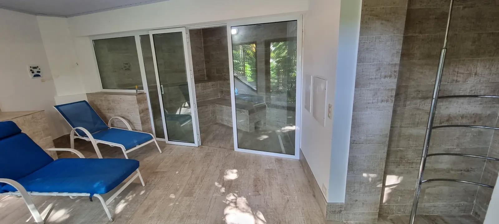 Área de serviço 2 — Iporanga, Guarujá, para temporada, Casa