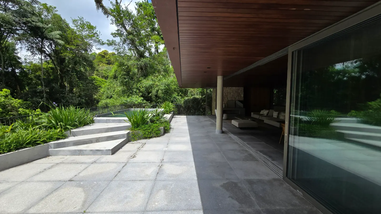 Área externa 5 — São Pedro, Guarujá, para temporada, Casa