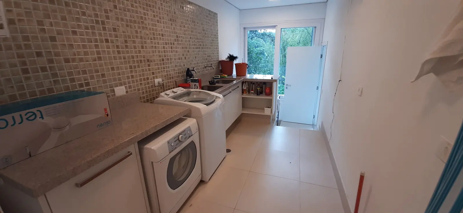 Área de serviço 2 — Iporanga, Guarujá, à venda e para locação, Casa