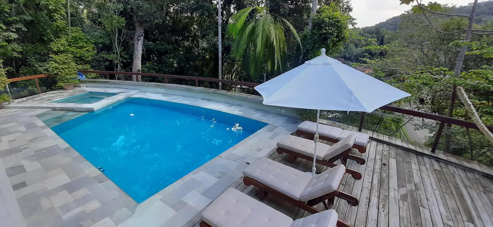 Área externa 9 — Iporanga, Guarujá, para temporada, Casa