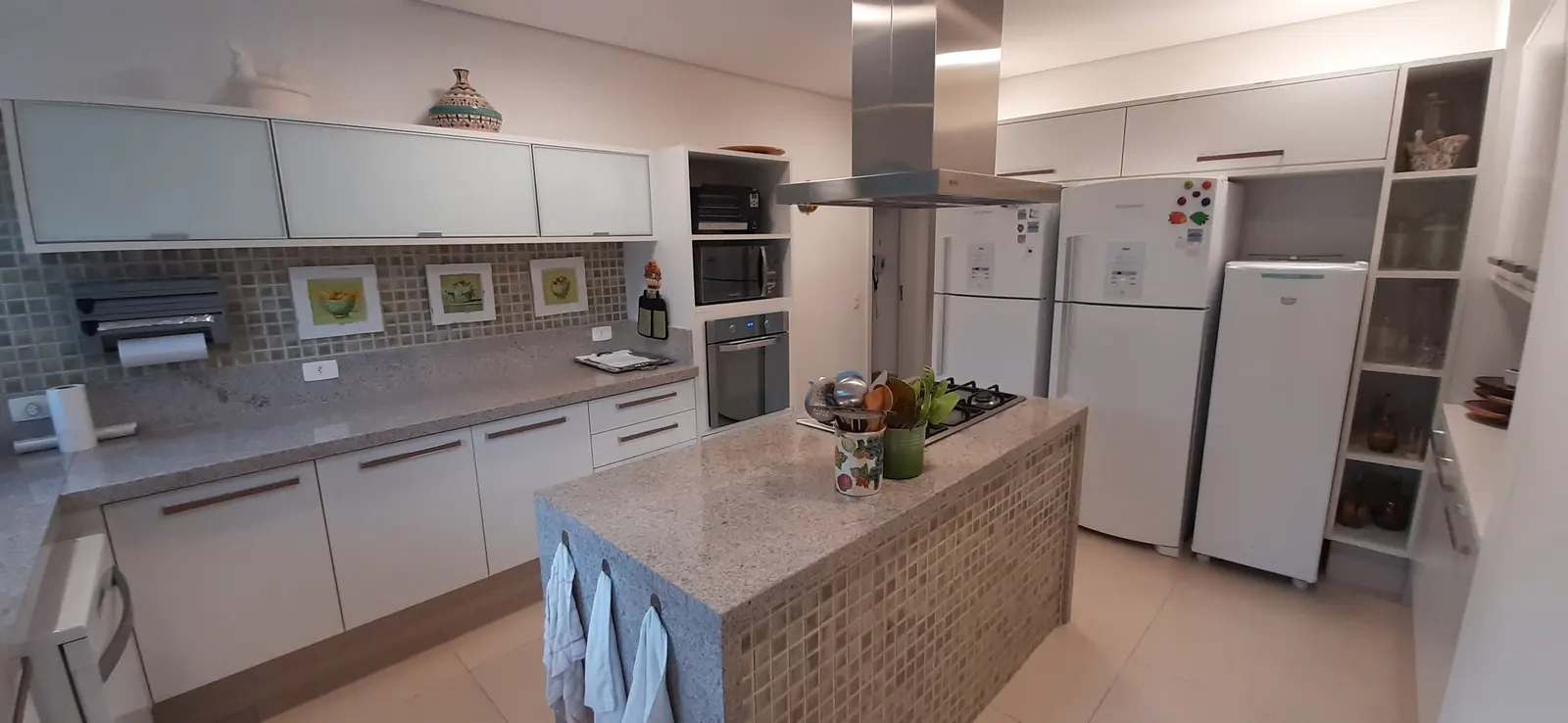 Área de serviço 3 — Iporanga, Guarujá, para temporada, Casa