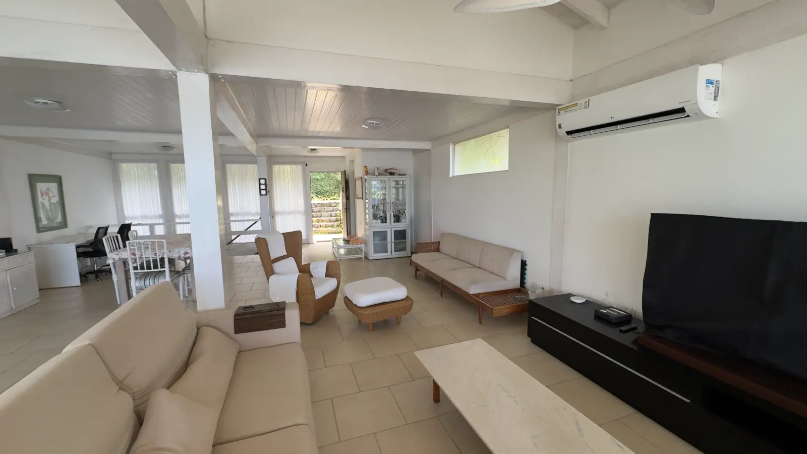 Casa para locação de temporada com vista e próximo ao mar no condominio Iporanga (2)