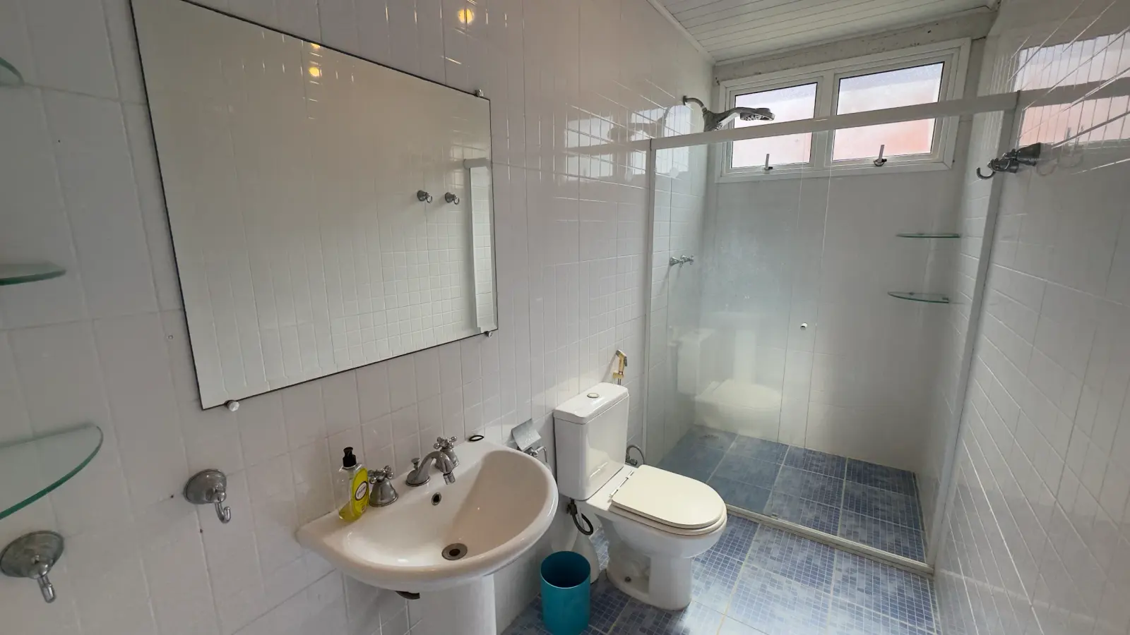 Casa para locação de temporada com vista e próximo ao mar no condominio Iporanga (13)