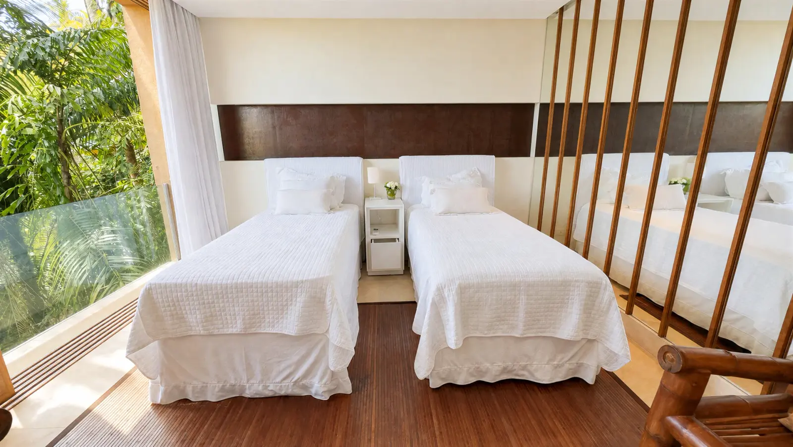 Casa de luxo com vista para o mar a 150 metros do condomínio Iporanga (35)