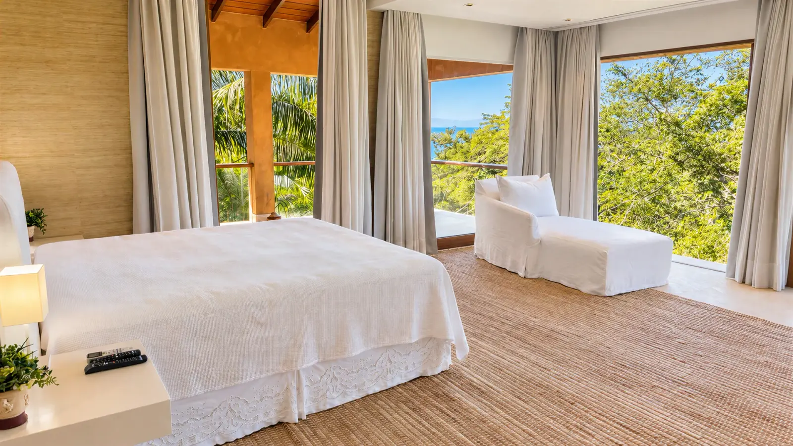 Casa de luxo com vista para o mar a 150 metros do condomínio Iporanga (18)