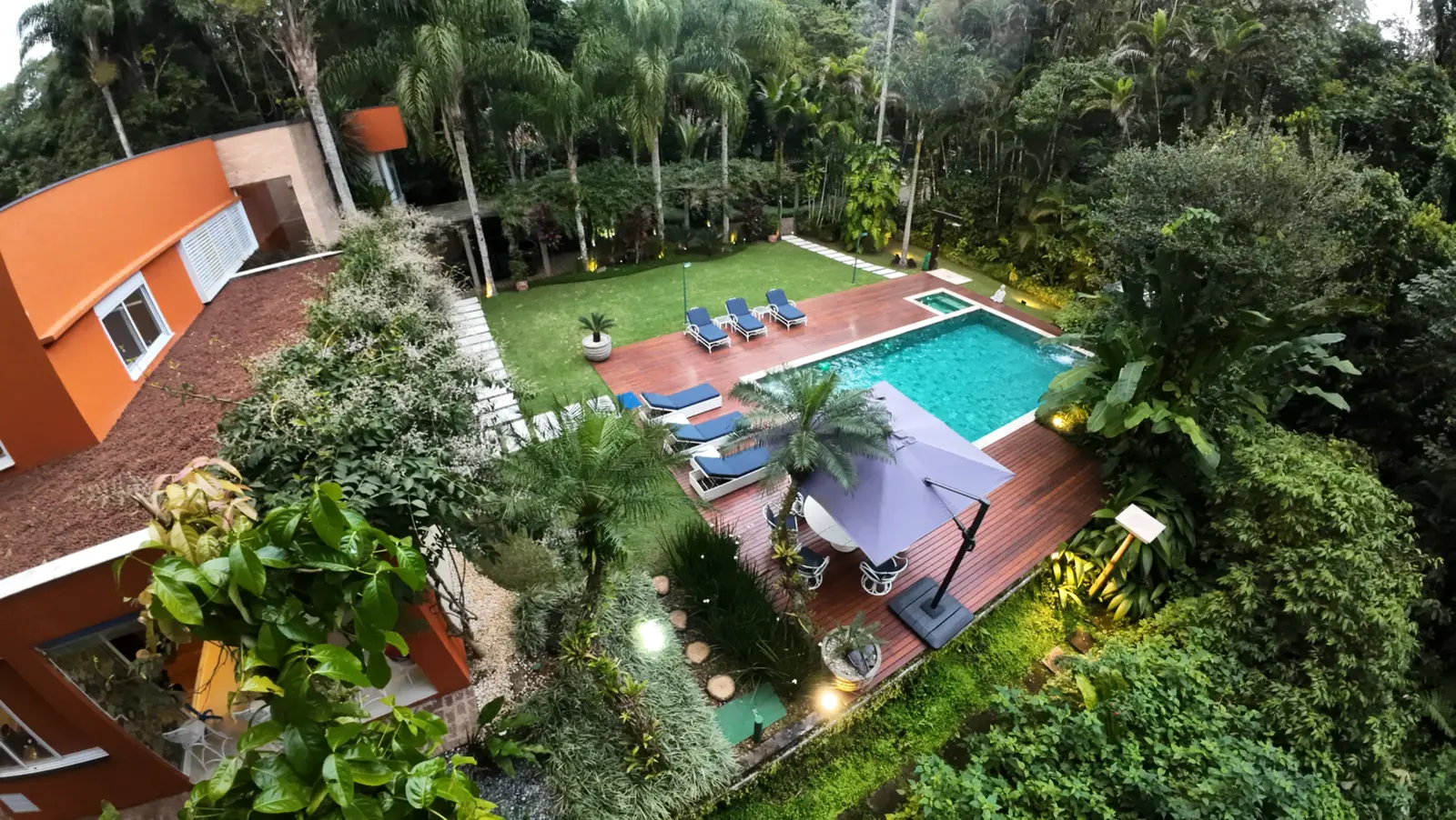 Vista aérea 6 — Iporanga, Guarujá, para temporada, Casa