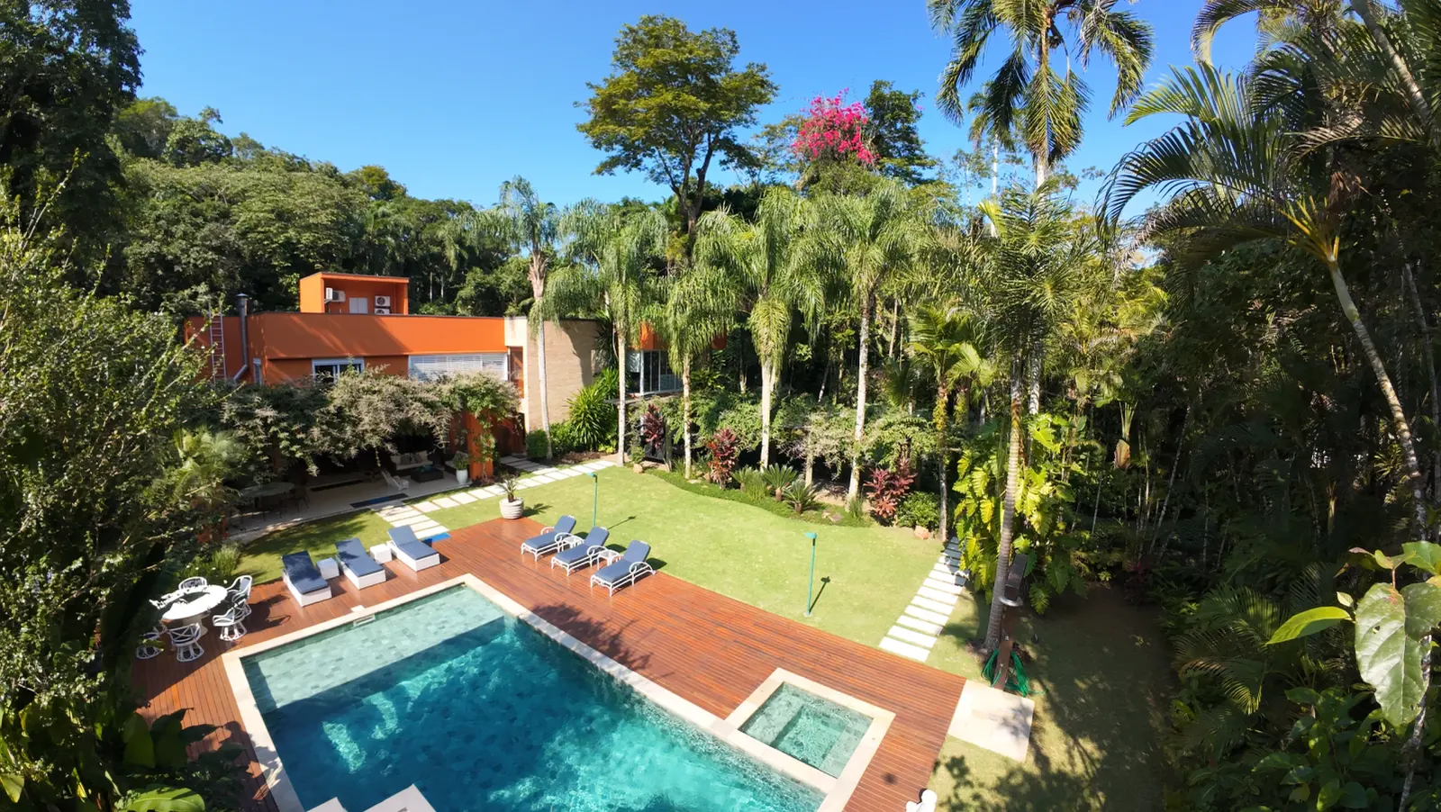 Vista aérea 2 — Iporanga, Guarujá, para temporada, Casa