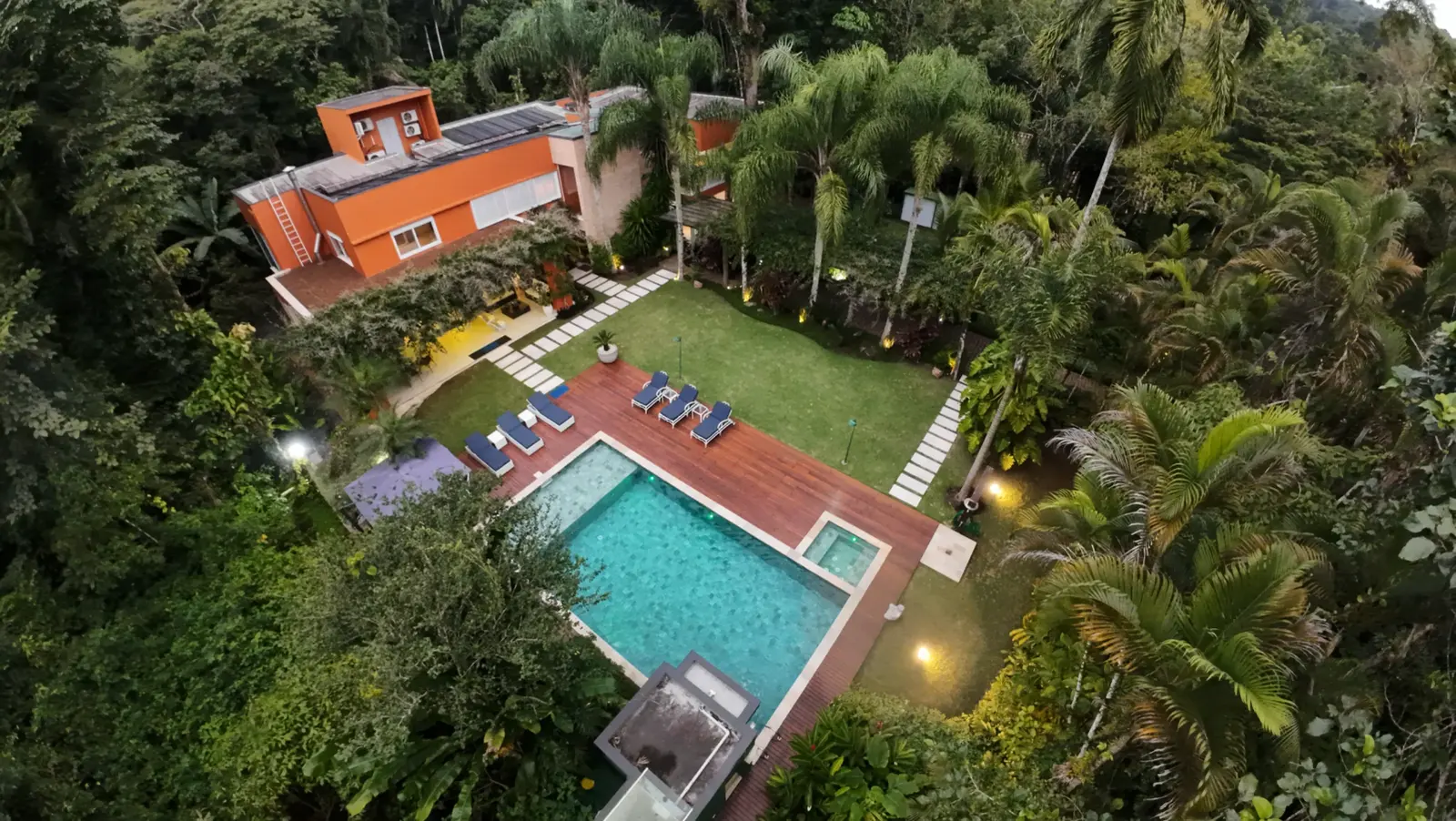 Vista aérea 14 — Iporanga, Guarujá, para temporada, Casa