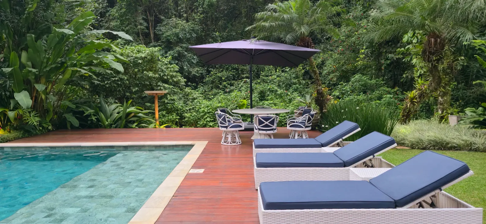 Área externa 8 — Iporanga, Guarujá, para temporada, Casa