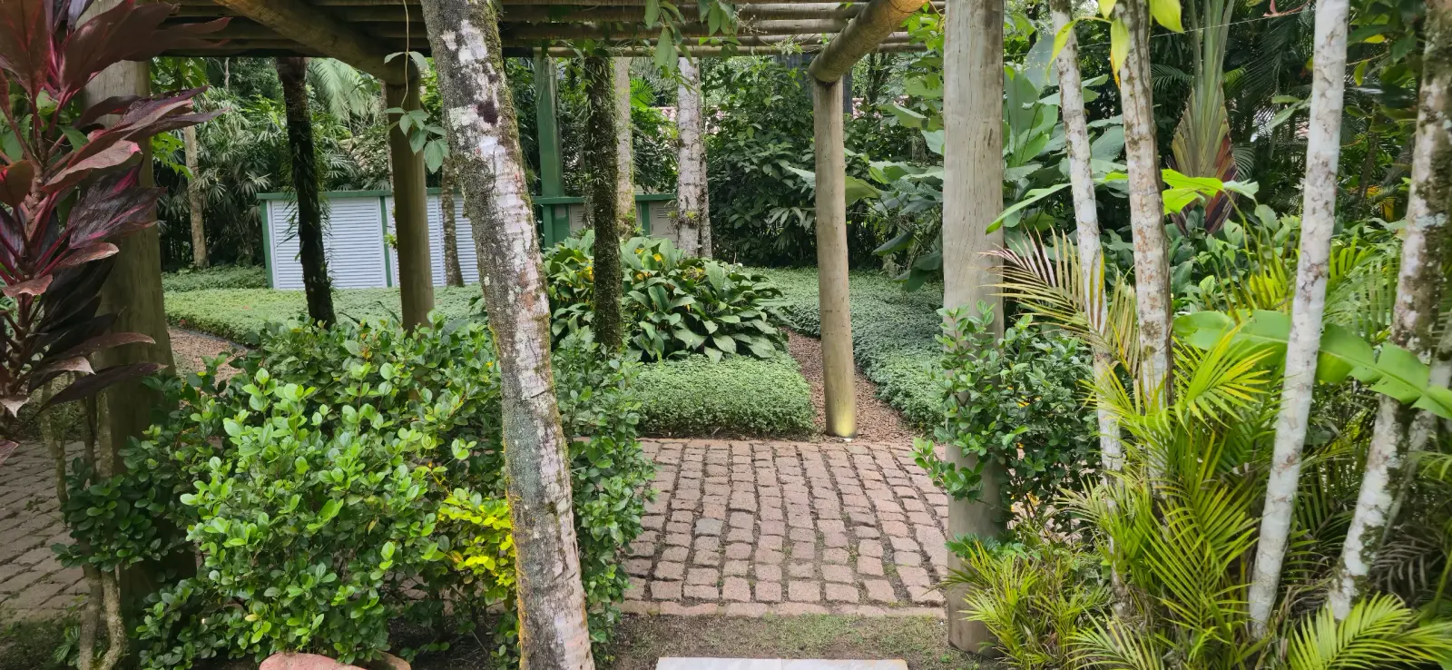 Área externa 12 — Iporanga, Guarujá, para temporada, Casa
