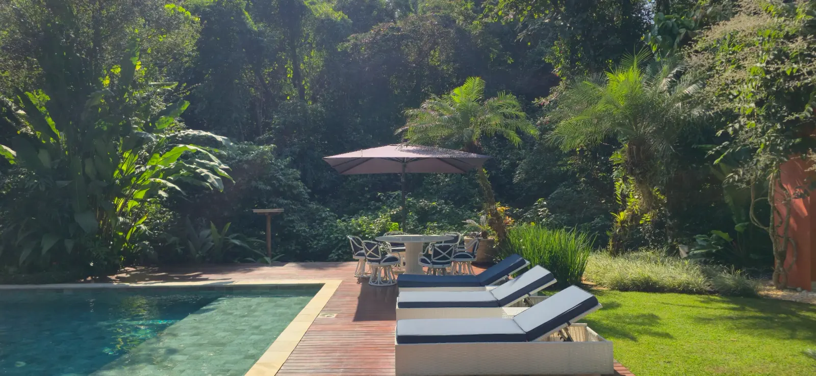 Área externa 18 — Iporanga, Guarujá, para temporada, Casa