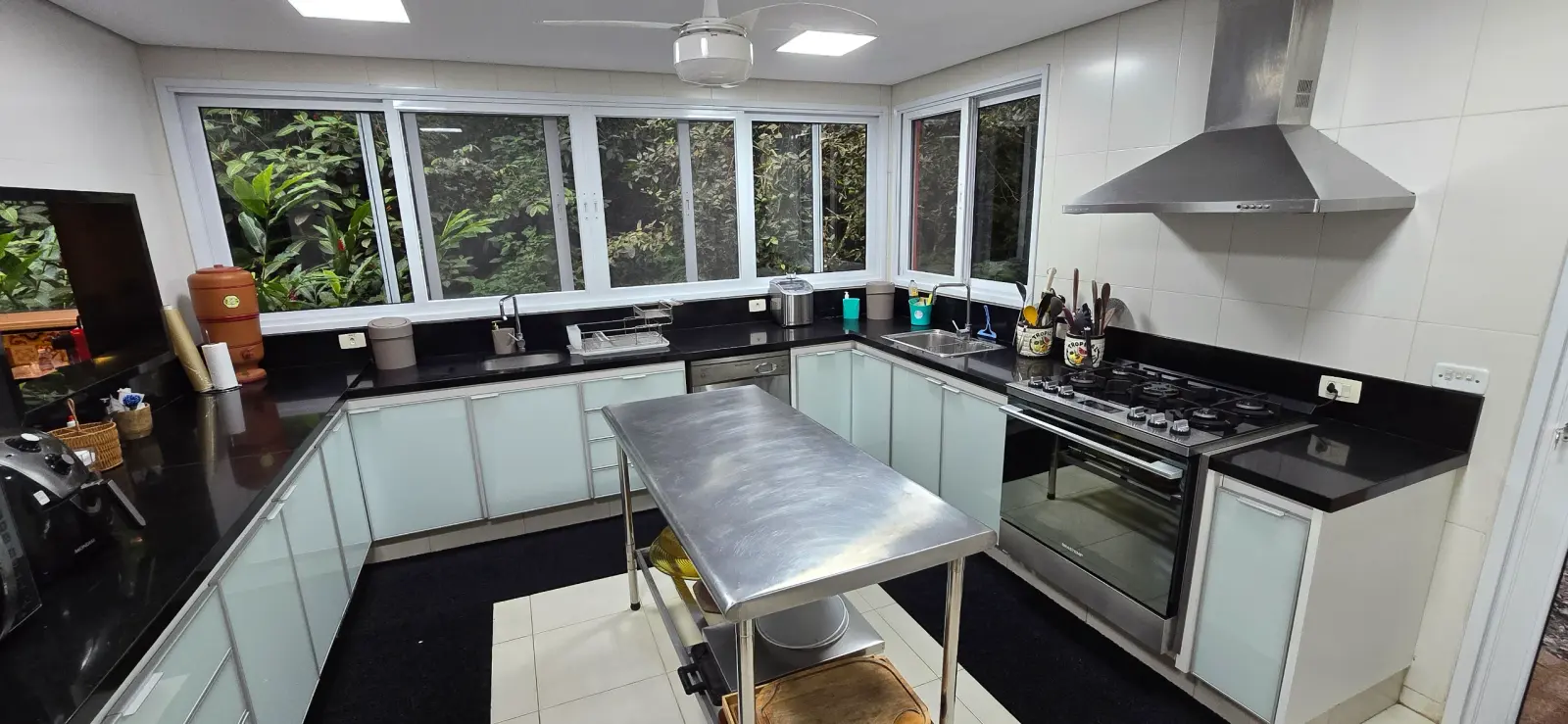 Área de serviço 1 — Iporanga, Guarujá, para temporada, Casa