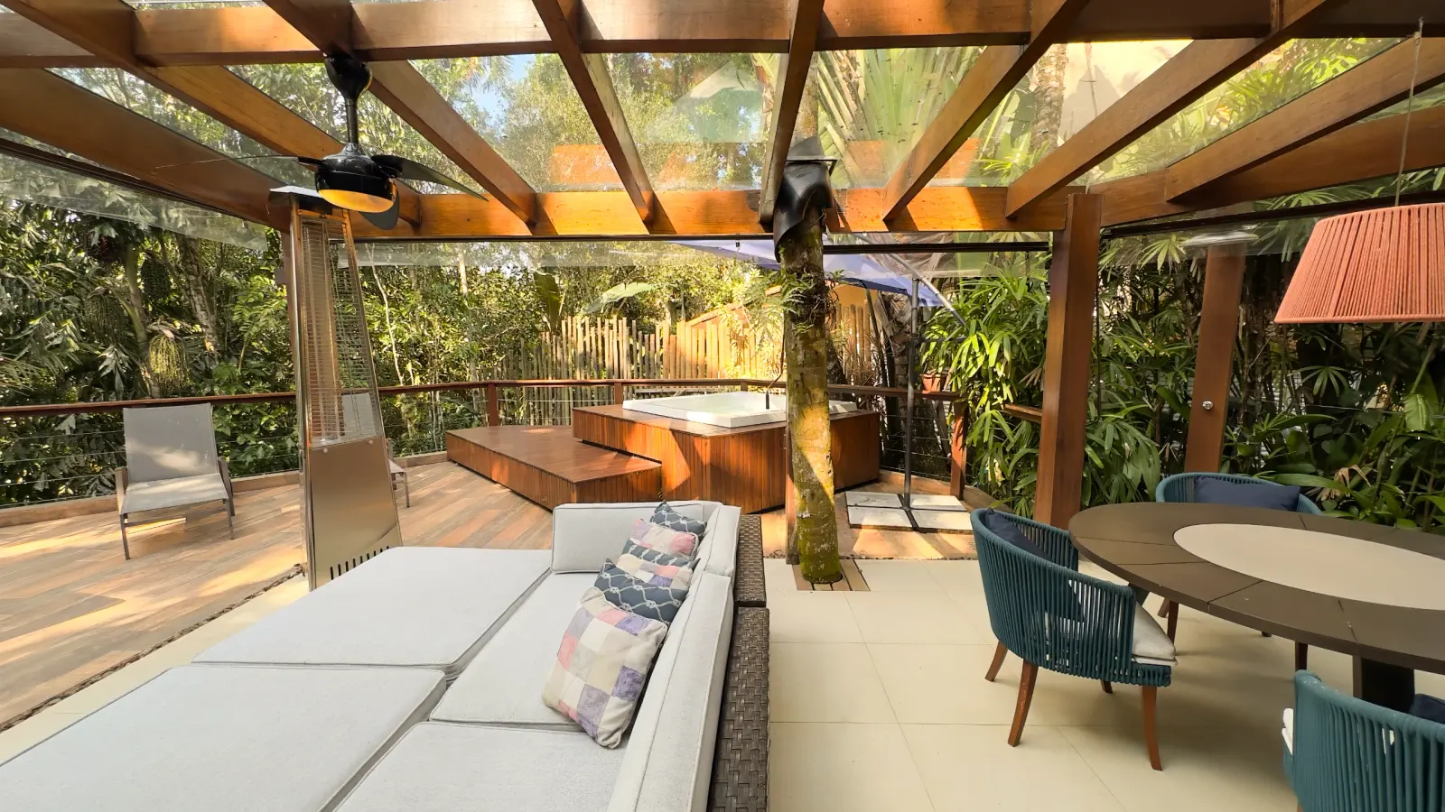 Área externa 5 — Iporanga, Guarujá, para temporada, Casa