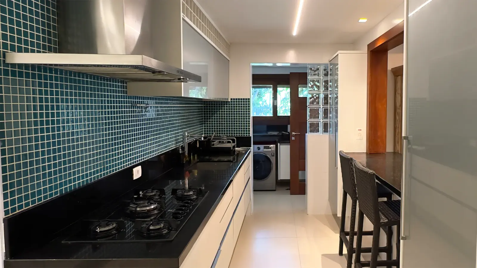 Área de serviço 1 — Iporanga, Guarujá, para temporada, Casa