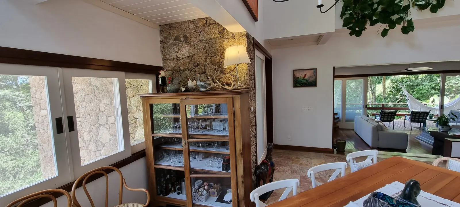 Área de serviço 2 — São Pedro, Guarujá, à venda e para locação, Casa