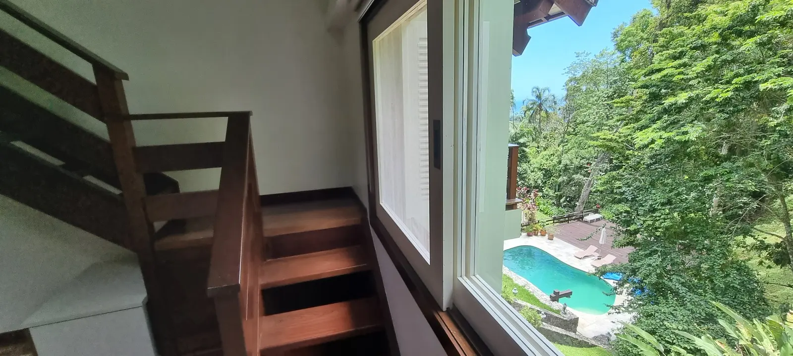 Suíte 11 — São Pedro, Guarujá, à venda e para locação, Casa