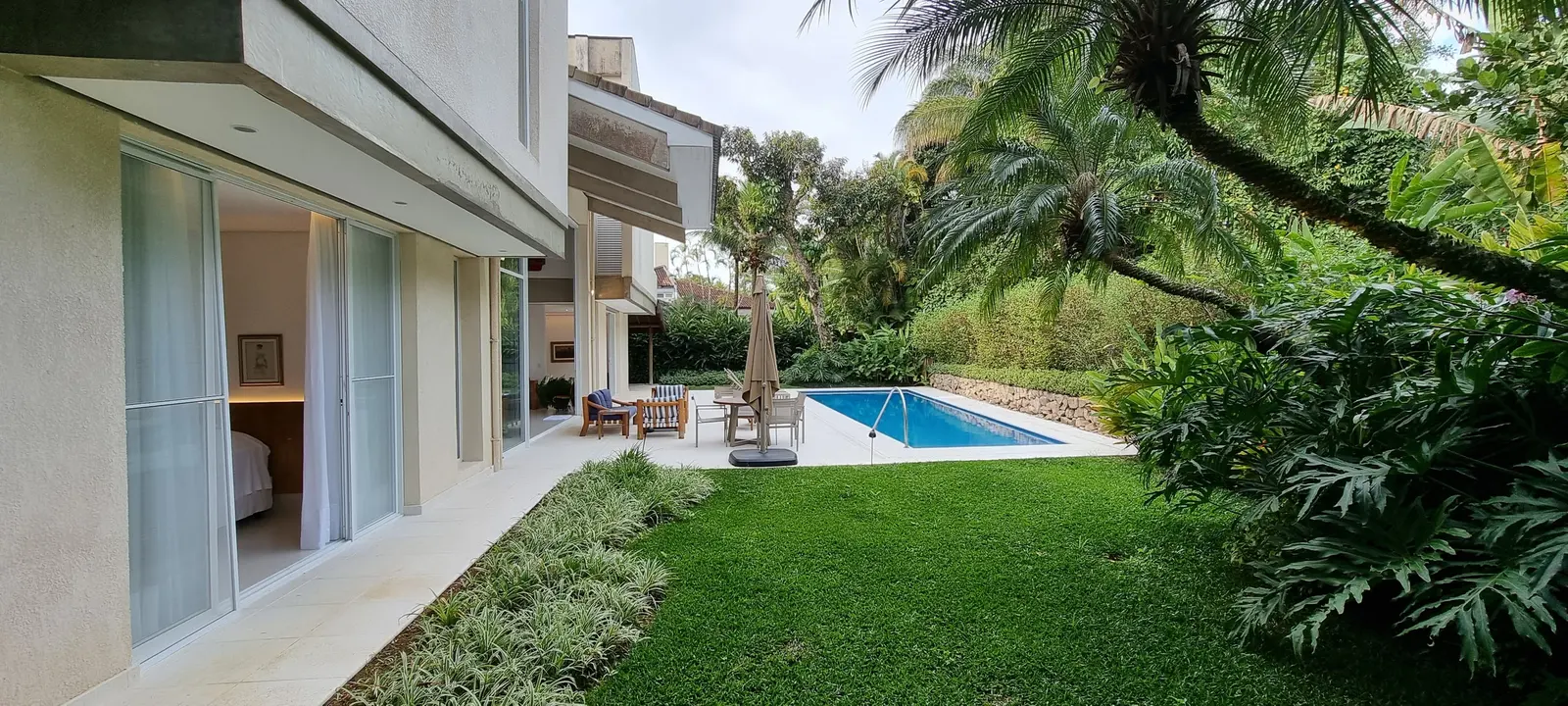 Área externa 14 — Iporanga, Guarujá, para temporada, Casa