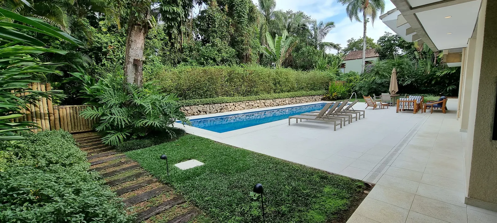 Área externa 9 — Iporanga, Guarujá, para temporada, Casa