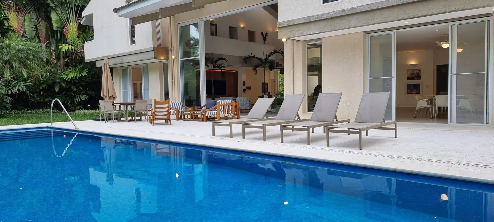 Área externa 1 — Iporanga, Guarujá, para temporada, Casa