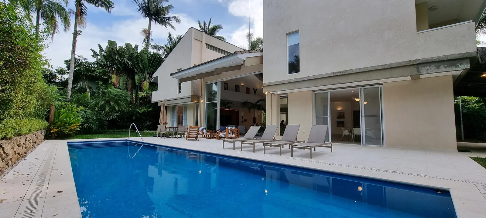 Área externa 3 — Iporanga, Guarujá, para temporada, Casa