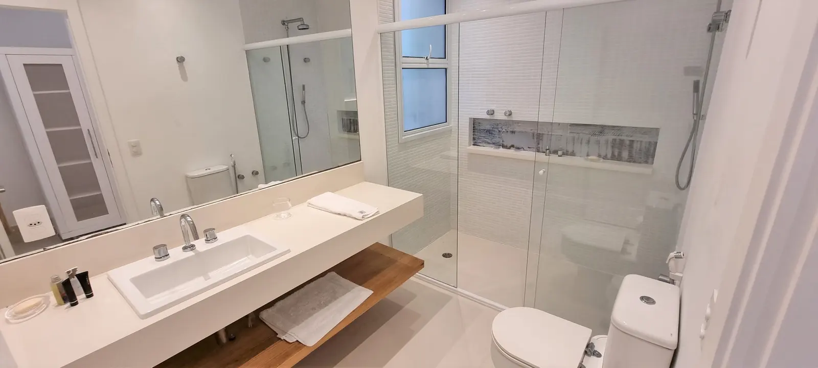 Suíte 6 — Iporanga, Guarujá, para temporada, Casa