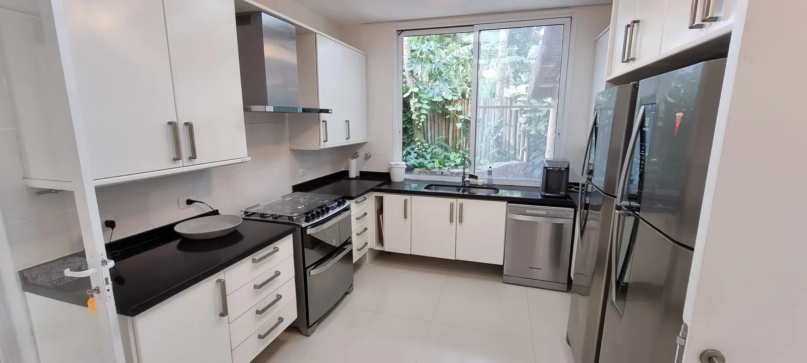 Área de serviço — Iporanga, Guarujá, para temporada, Casa