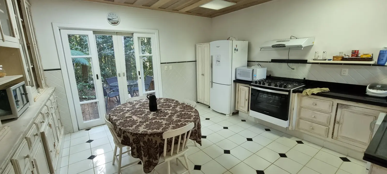 Área de serviço 1 — Iporanga, Guarujá, para temporada, Casa