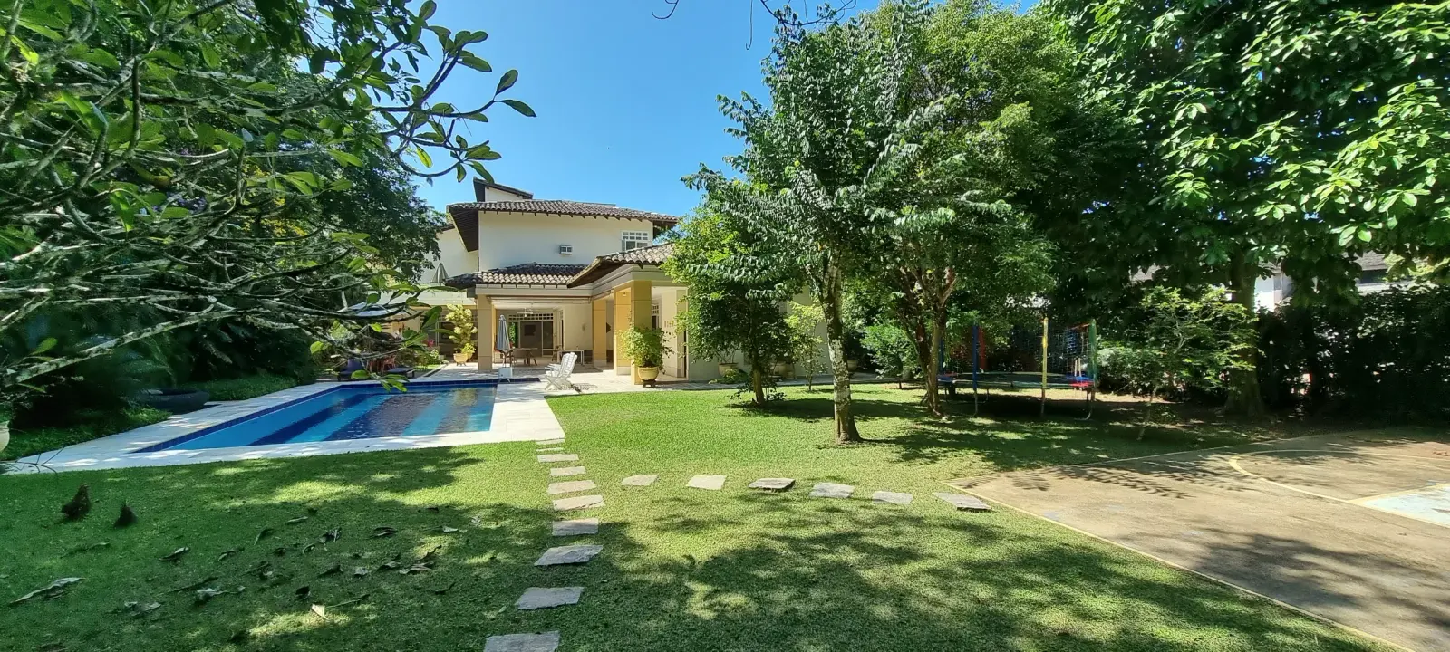 Área externa 9 — Iporanga, Guarujá, para temporada, Casa