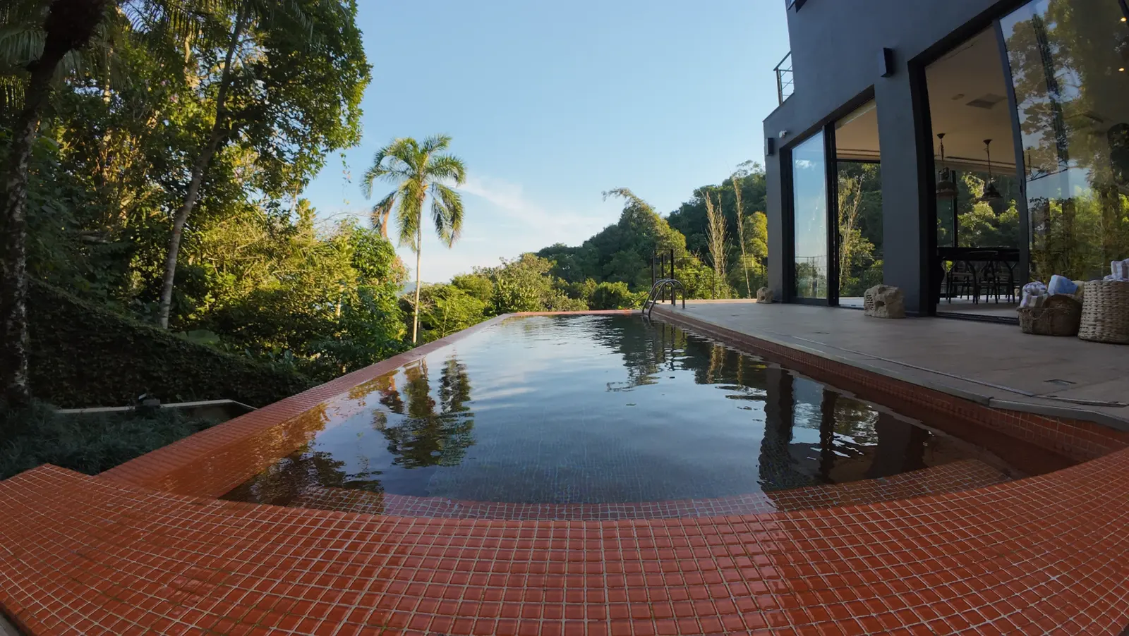 Área externa 7 — Iporanga, Guarujá, à venda e para locação, Casa