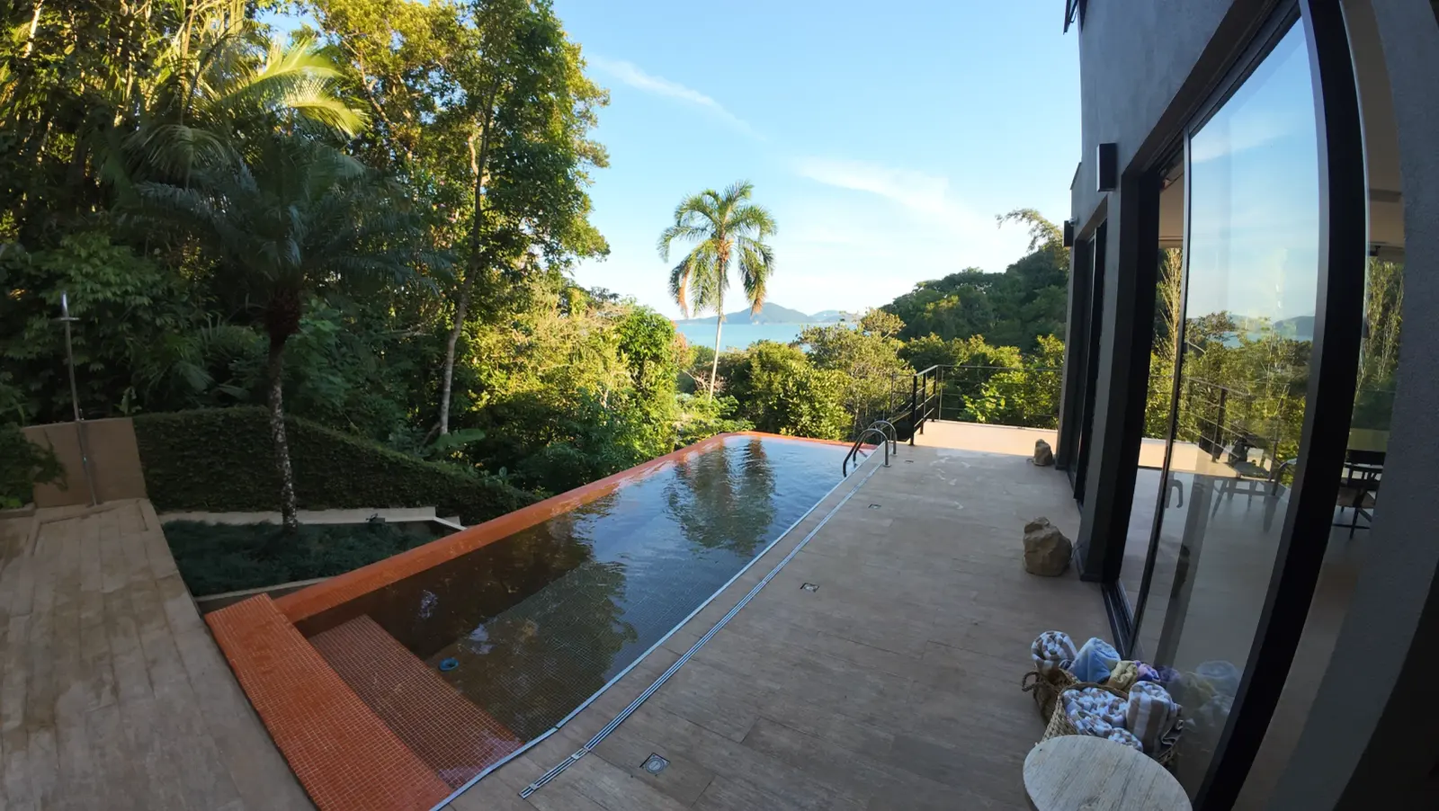 Área externa 6 — Iporanga, Guarujá, para temporada, Casa