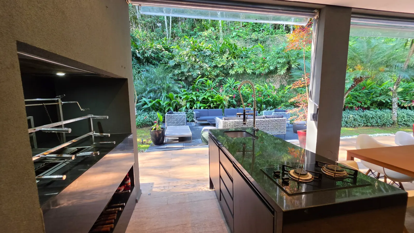 Área externa 11 — Iporanga, Guarujá, para temporada, Casa