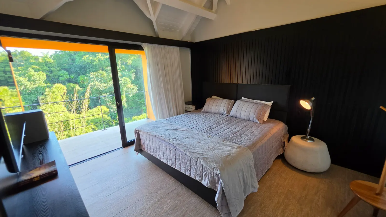 Suíte 12 — Iporanga, Guarujá, para temporada, Casa