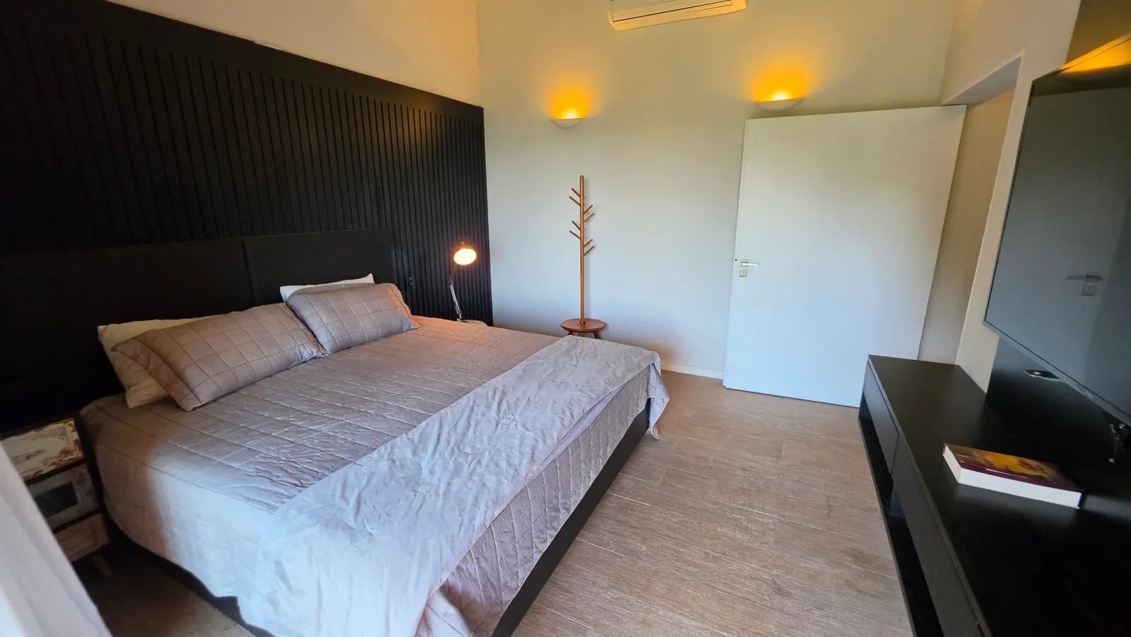 Suíte 14 — Iporanga, Guarujá, para temporada, Casa