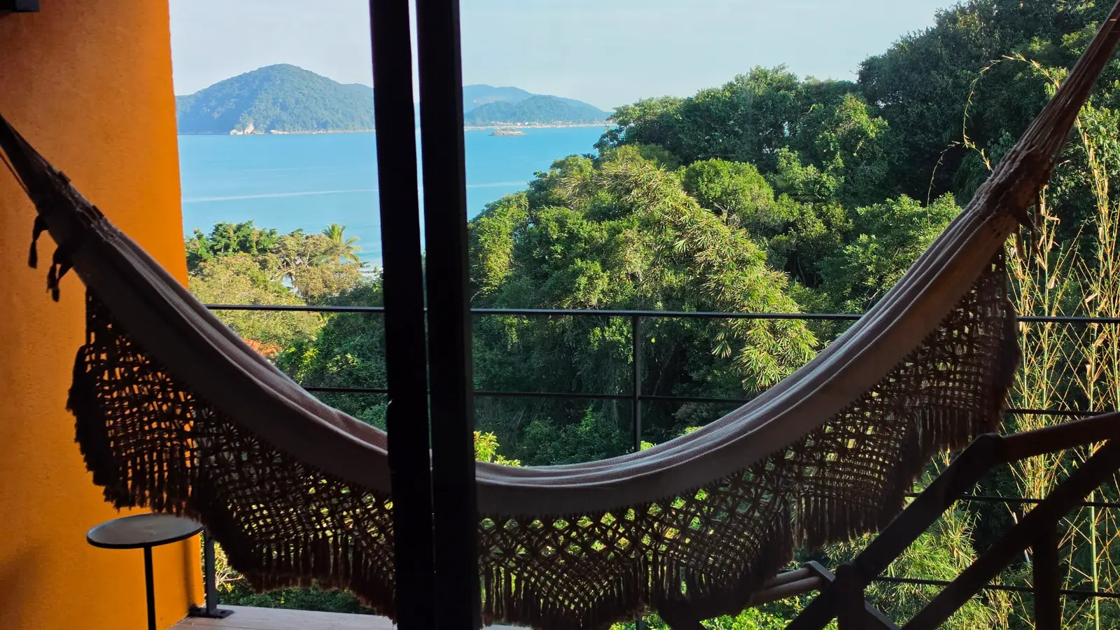 Suíte 18 — Iporanga, Guarujá, para temporada, Casa