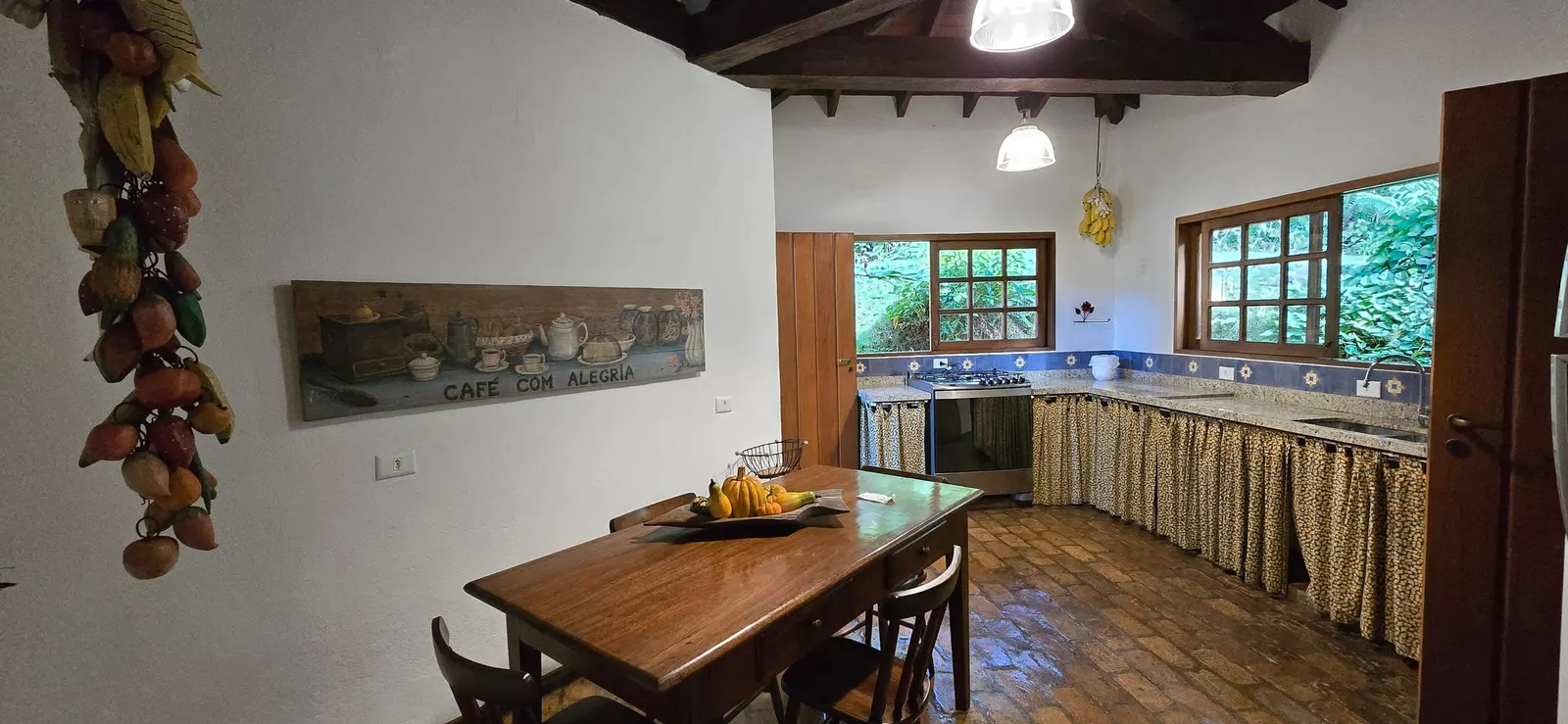 Área de serviço 6 — São Pedro, Guarujá, à venda e para locação, Casa