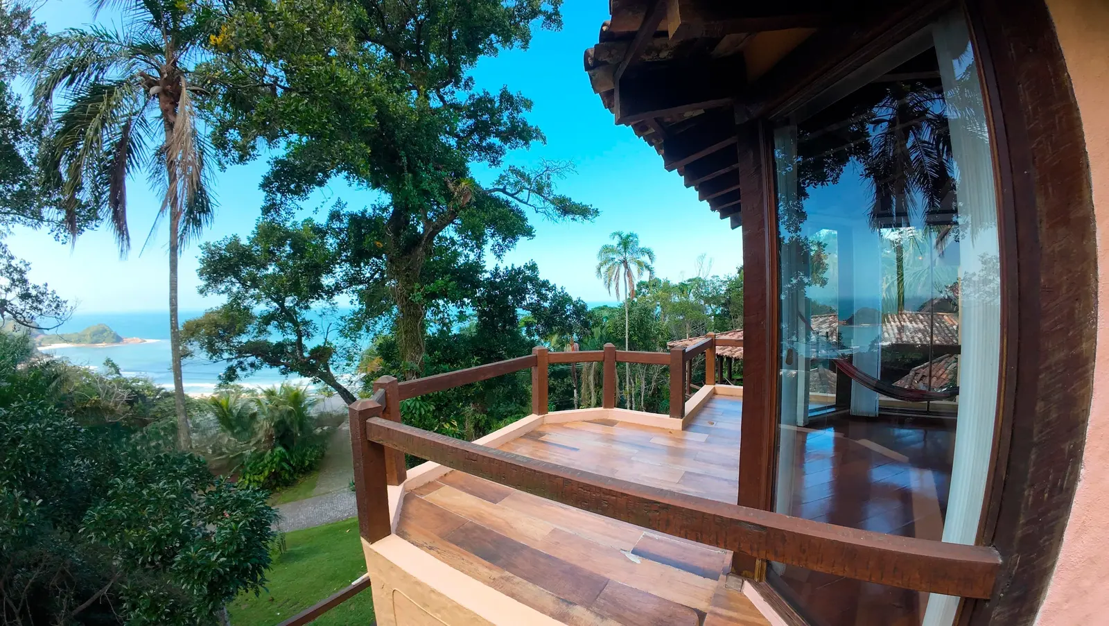 Área externa 2 — São Pedro, Guarujá, à venda e para locação, Casa
