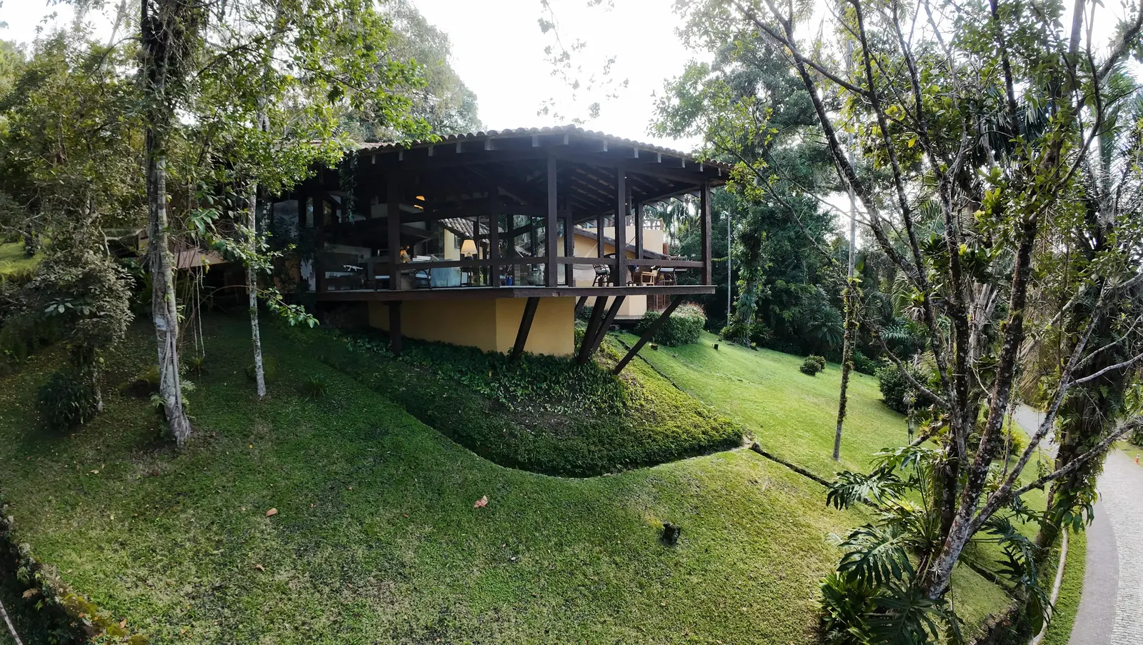 Vista aérea 3 — São Pedro, Guarujá, à venda e para locação, Casa