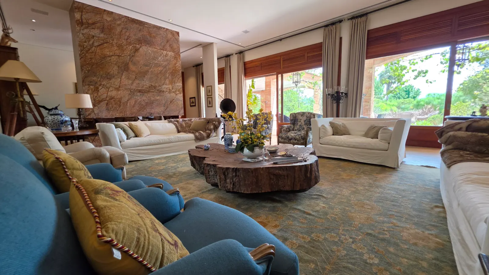 Casa à Venda na Quinta da Baroneza - Arquitetura Toscana - 9 Suítes - Imóvel Vendendo na Baroneza (130)