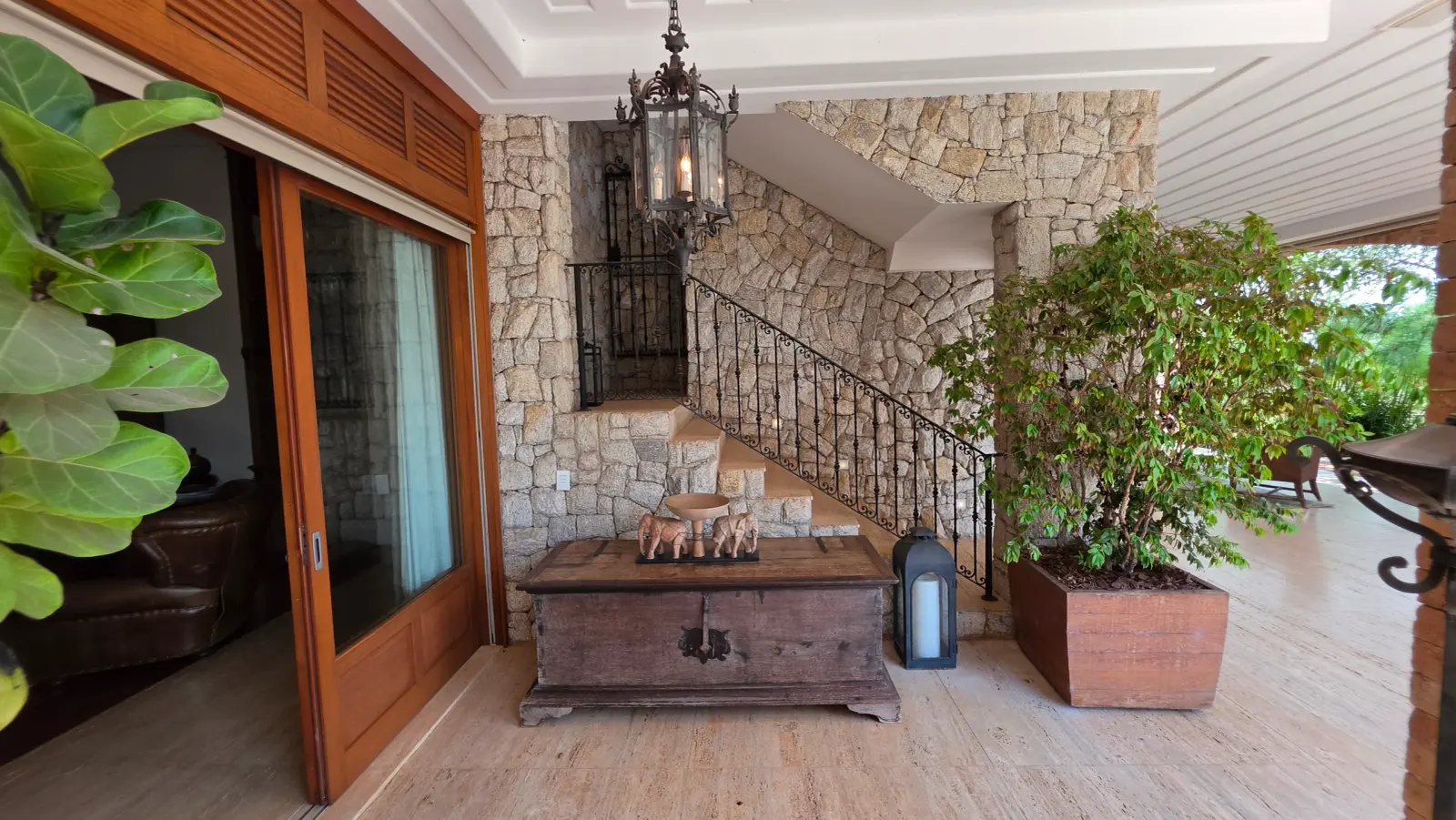 Casa à Venda na Quinta da Baroneza - Arquitetura Toscana - 9 Suítes - Imóvel Vendendo na Baroneza (114)