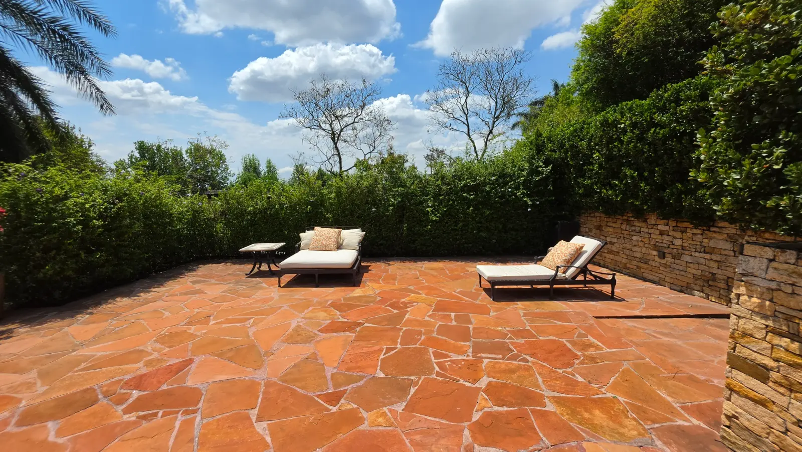 Casa à Venda na Quinta da Baroneza - Arquitetura Toscana - 9 Suítes - Imóvel Vendendo na Baroneza (8)
