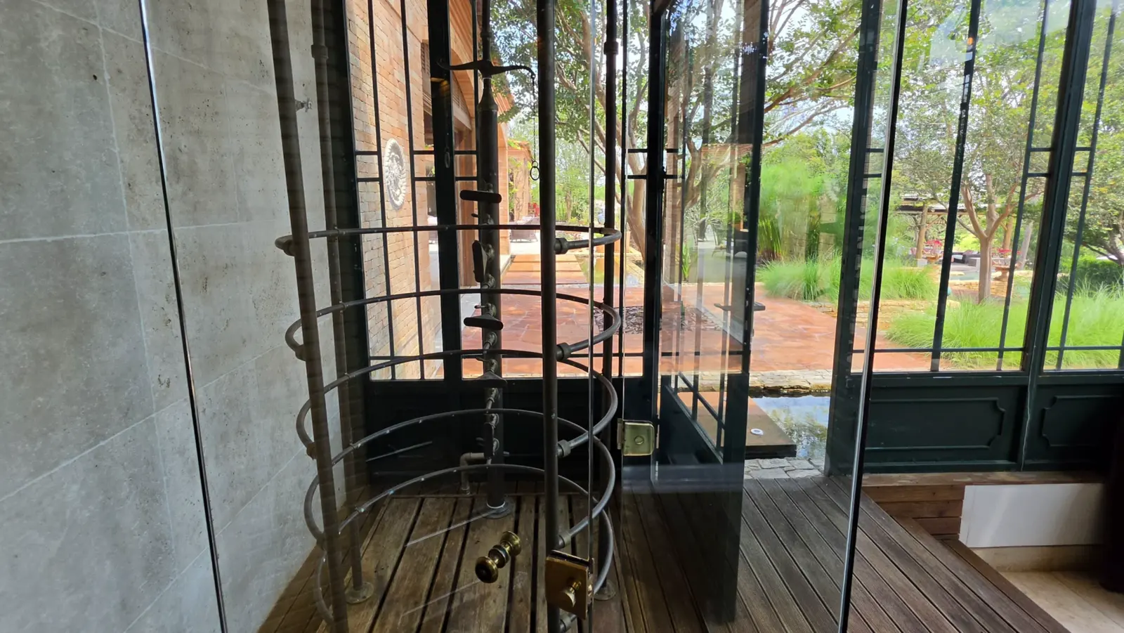 Casa à Venda na Quinta da Baroneza - Arquitetura Toscana - 9 Suítes - Imóvel Vendendo na Baroneza (133)